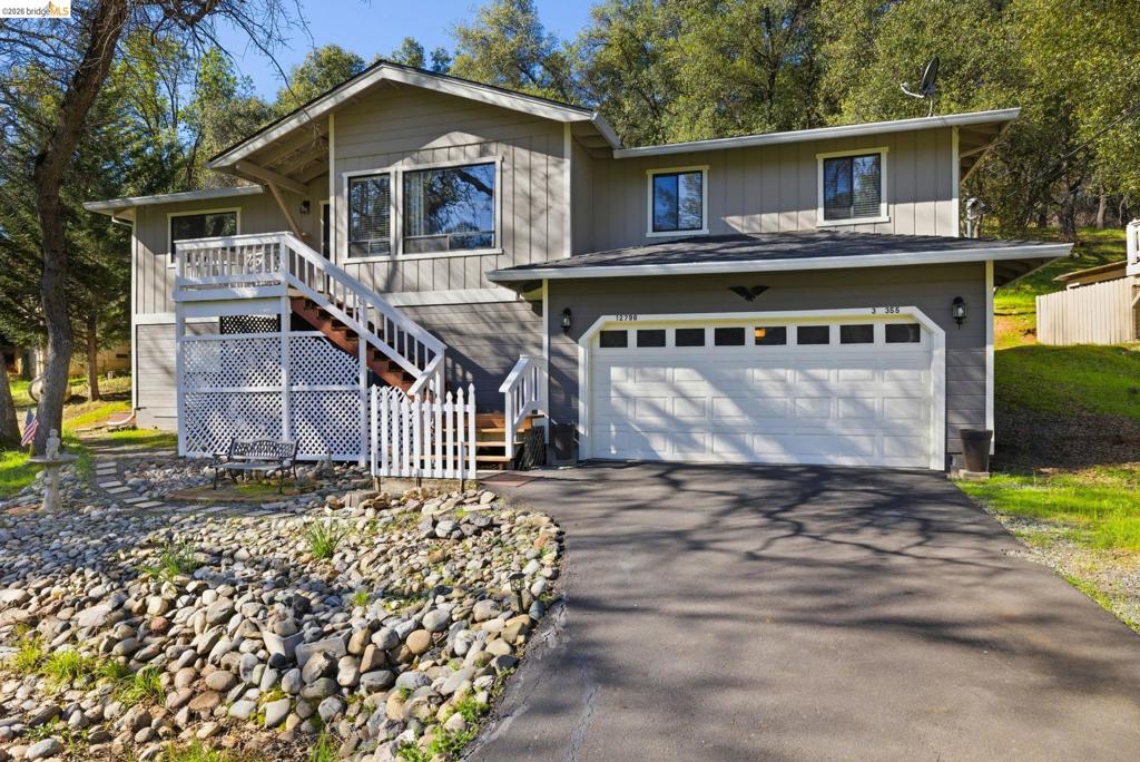 12796 Cresthaven Dr, Groveland, CA 95321 — photo 1