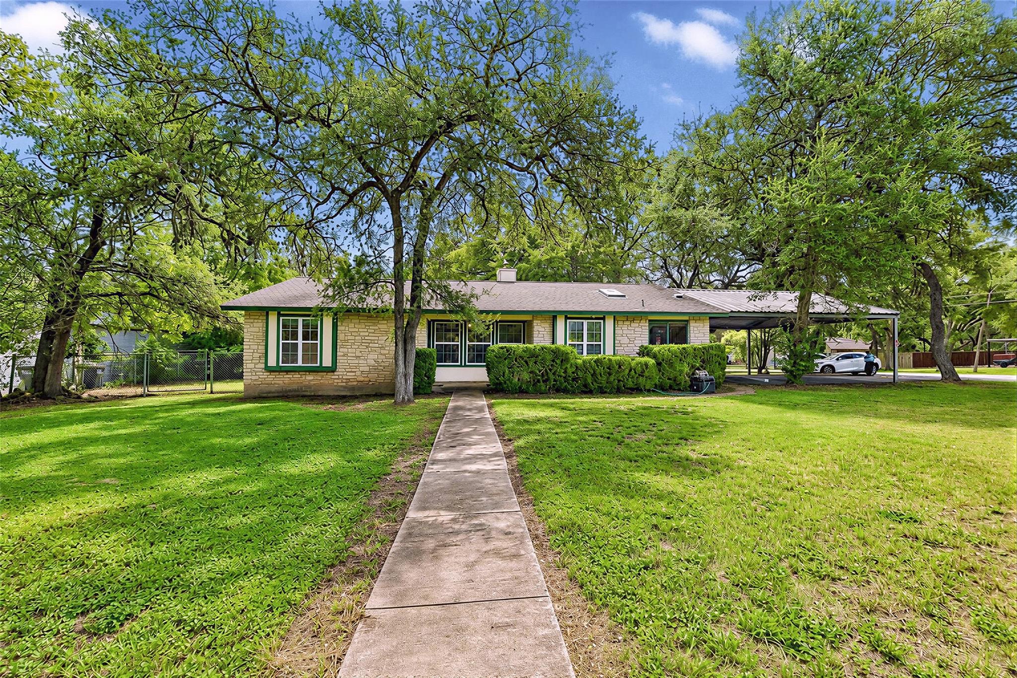 12715  Crystal Creek Dr, Buda, TX 78610 — photo 1