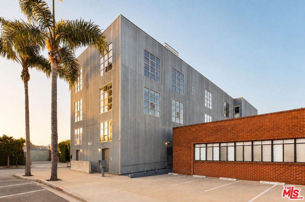 1643 12th Street 2, Santa Monica, CA 90404 — photo 1
