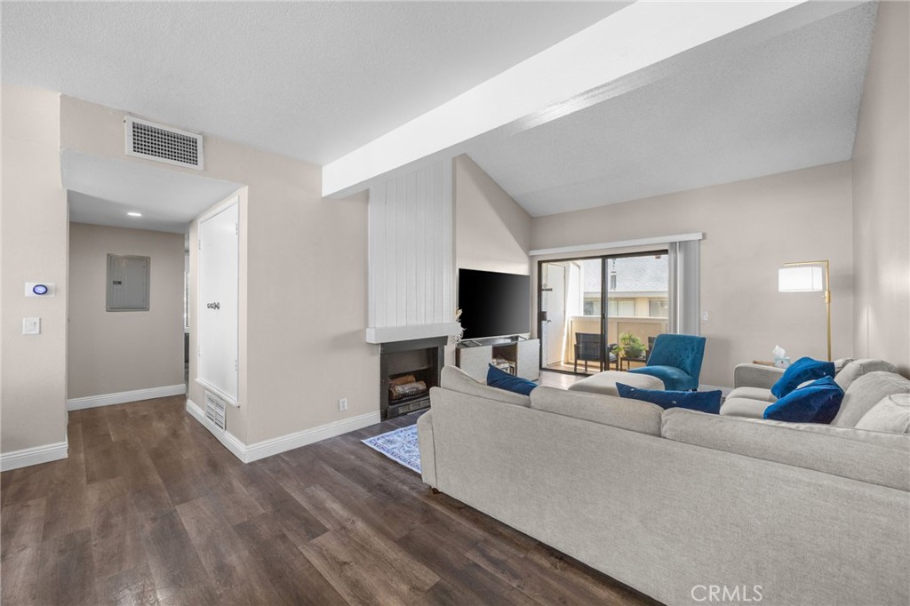 1042 E La Habra Boulevard 227, La Habra, CA 90631 — photo 1