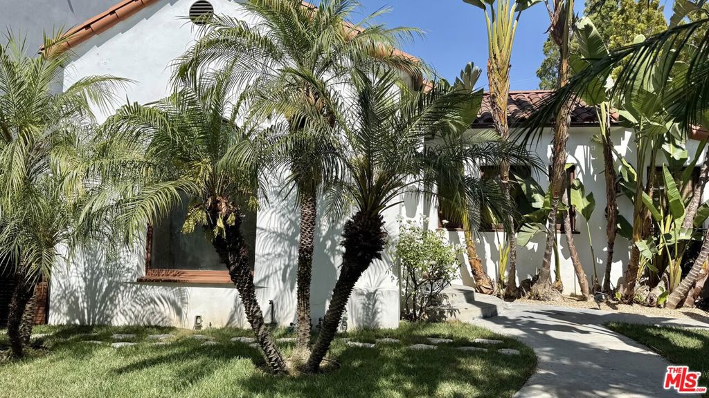 118 N La Peer Drive, Los Angeles, CA 90048 — photo 1
