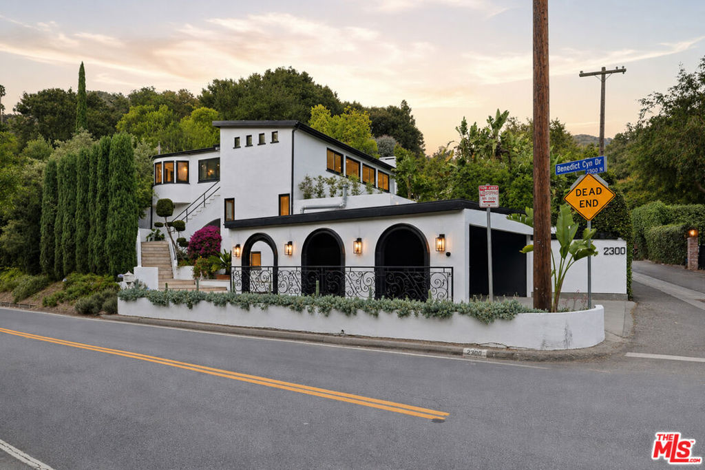 2300 Benedict Canyon Drive, Beverly Hills, CA 90210 — photo 1