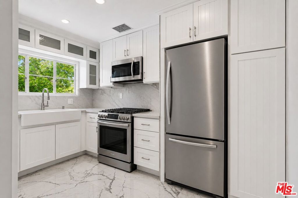 5314 1/2 Village, Los Angeles, CA 90016 — photo 1