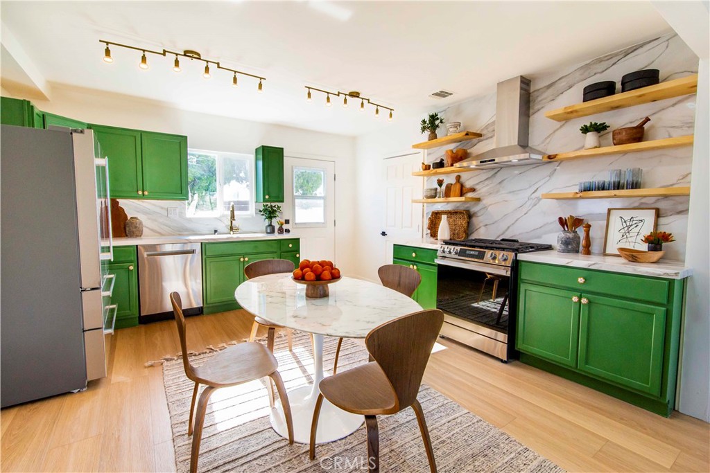 10816 Calvert, North Hollywood, CA 91606 — photo 1