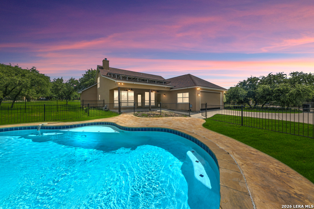 200 TEXAS COUNTRY DR, New Braunfels, TX 78132 — photo 1