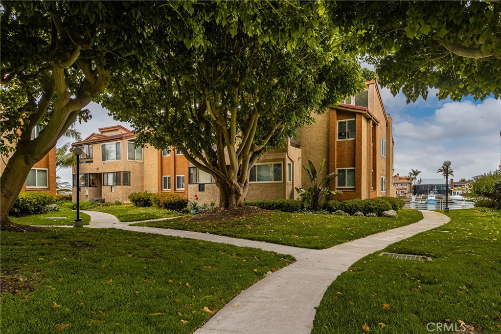 17110 Bluewater Lane, Huntington Beach, CA 92649 — photo 1