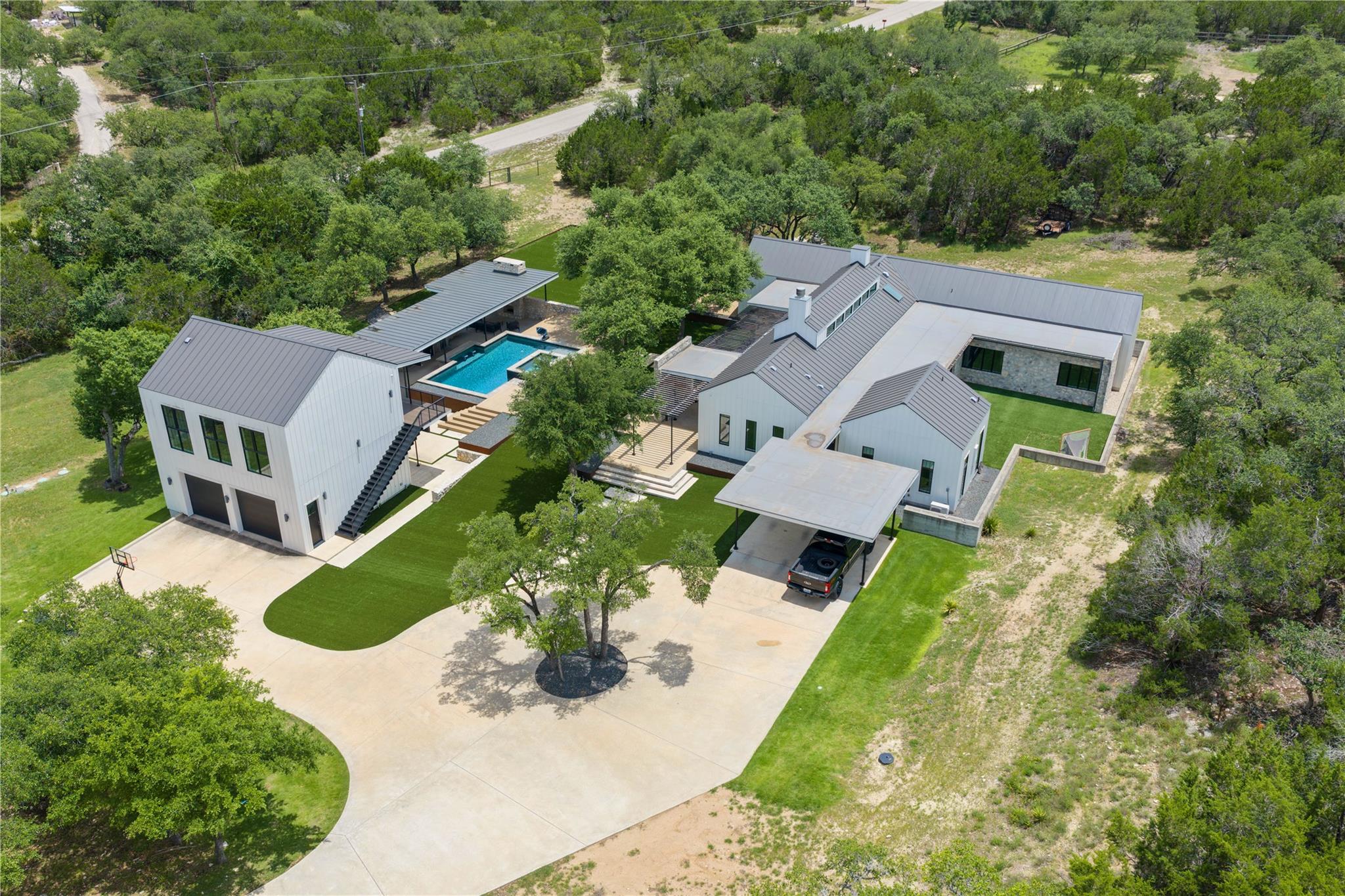 103 Victorian Oaks Ln, Dripping Springs, TX 78620 — photo 1