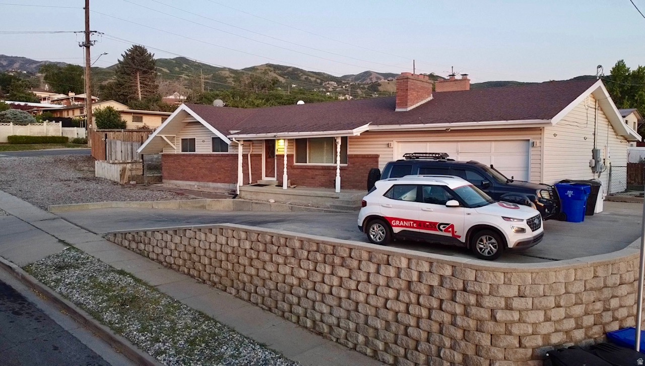 386 E 2100 S, Bountiful, UT 84010 — photo 1