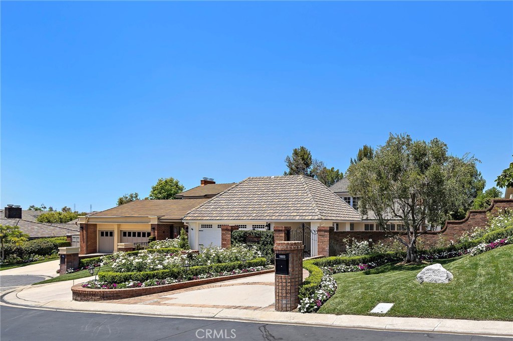 5603 E Crest De Ville, Orange, CA 92867 — photo 1