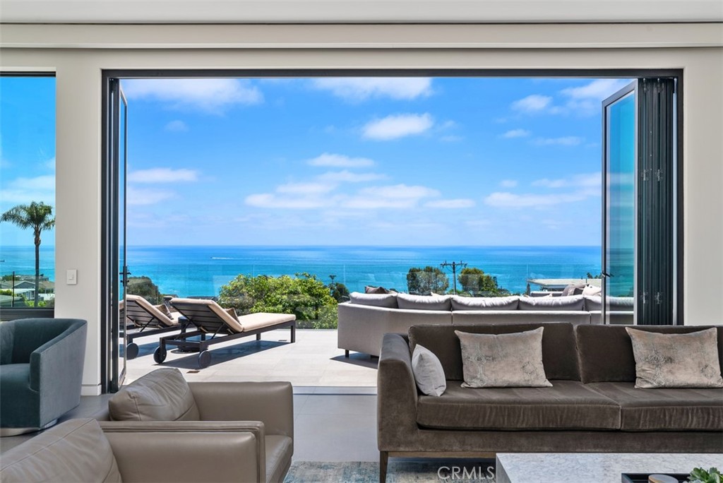 848 Hillcrest Drive, Laguna Beach, CA 92651 — photo 1