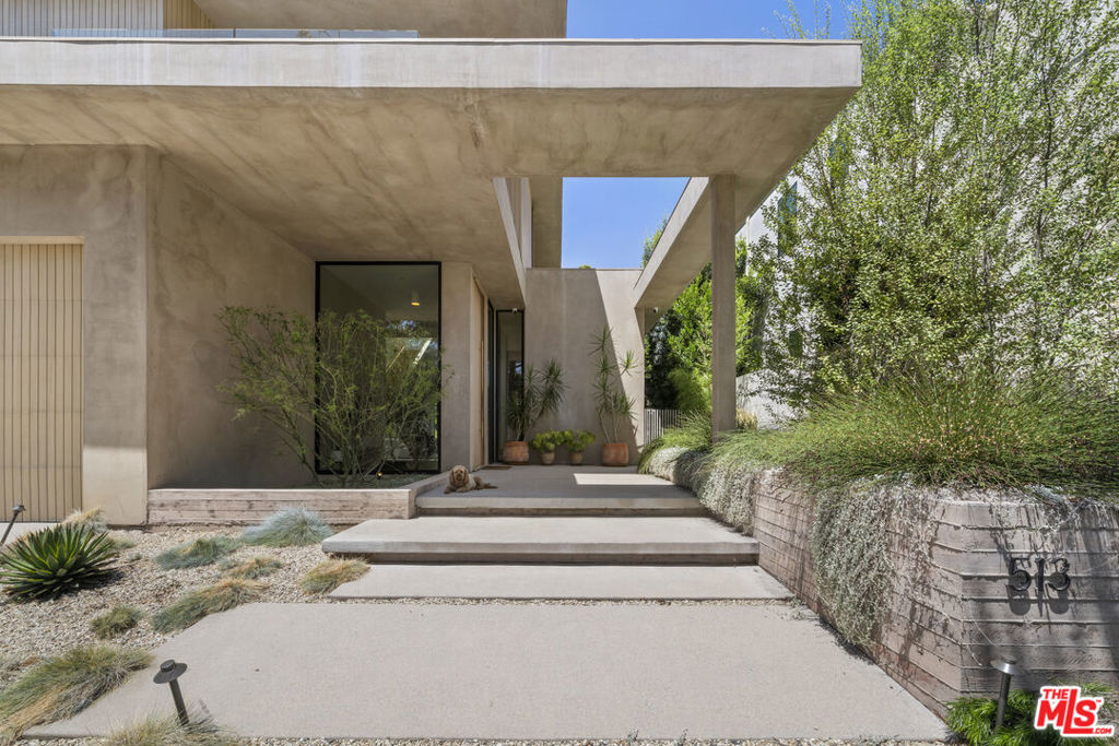 513 N Martel Avenue, Los Angeles, CA 90036 — photo 1
