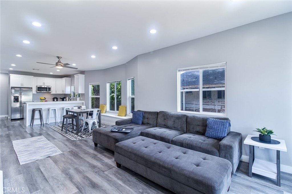 66 W Peoria St, Pasadena, CA 91103 — photo 1