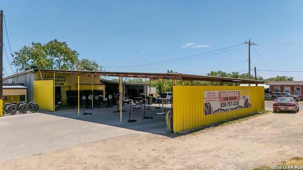 2806 Del Rio Hwy, Eagle Pass, TX 78852 — photo 1