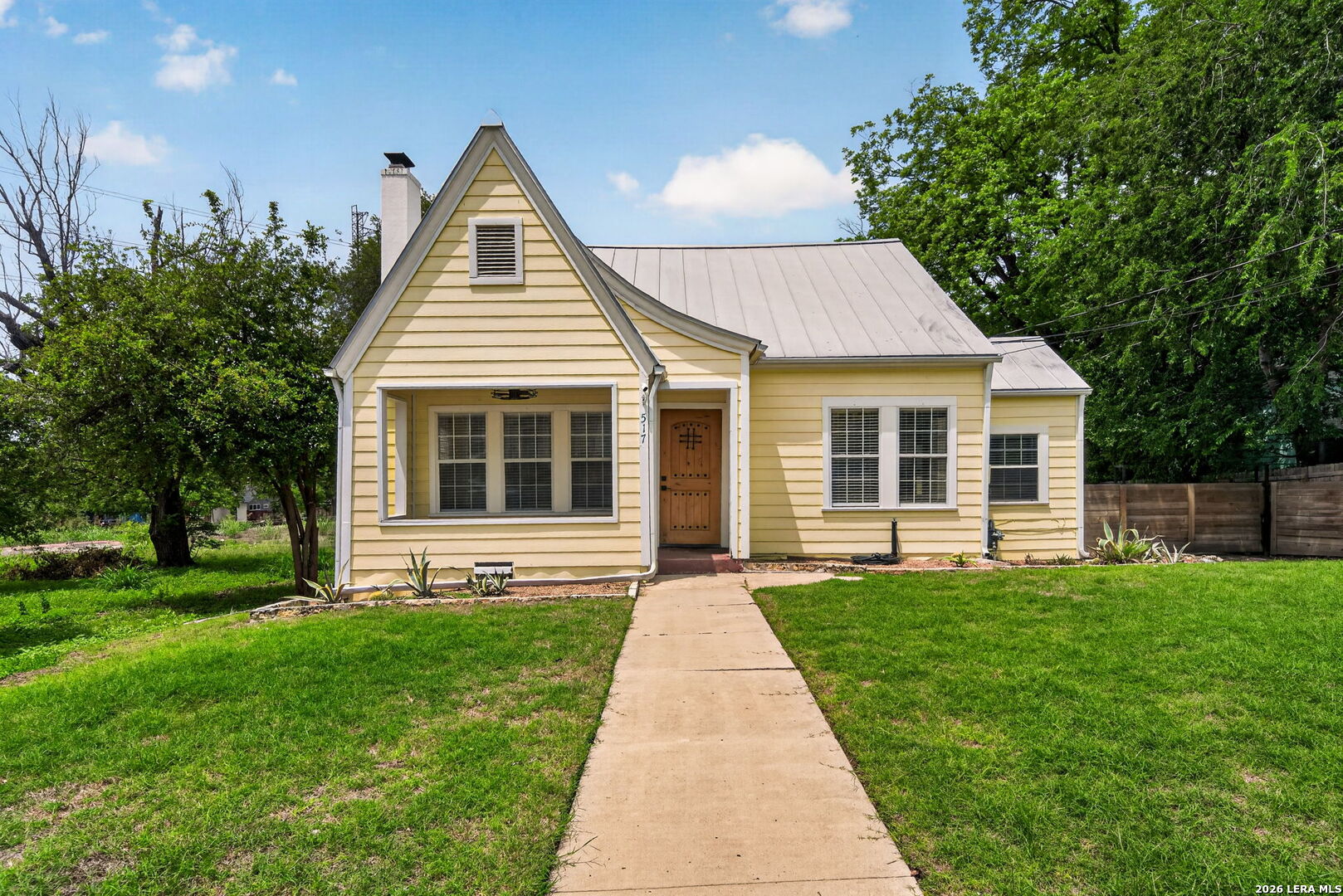 517 W Hollywood, San Antonio, TX 78212 — photo 1