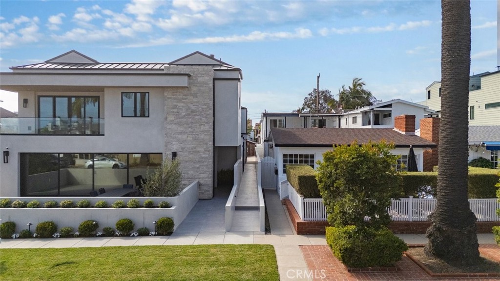 611 1/2 Marguerite B, Corona Del Mar, CA 92625 — photo 1