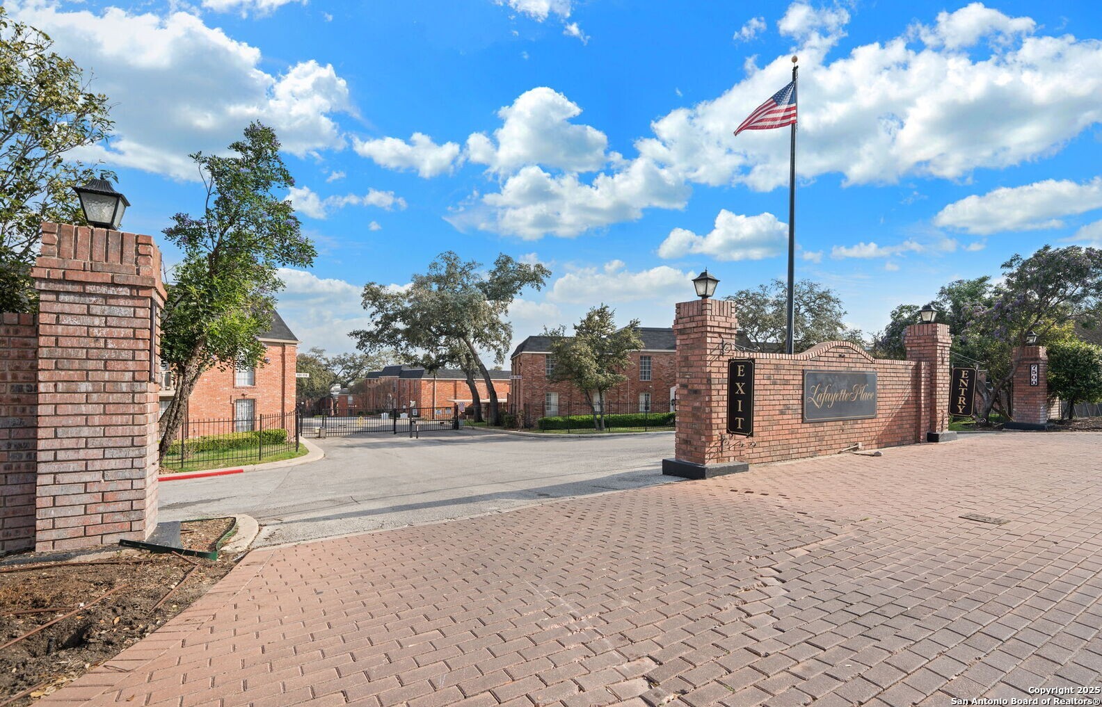 7500 Callaghan, San Antonio, TX 78229 — photo 1