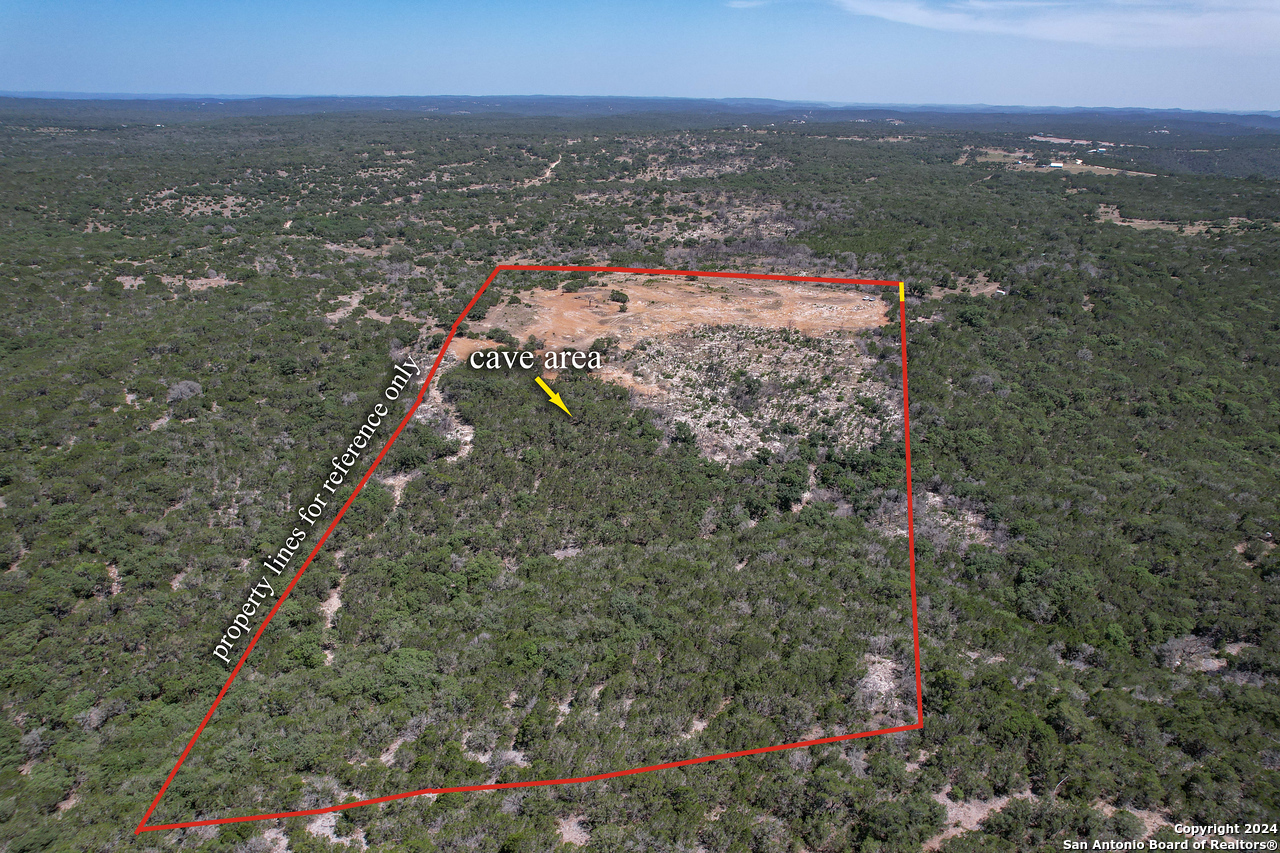 351 N Ringtail Rd, Leakey, TX 78873 — photo 1