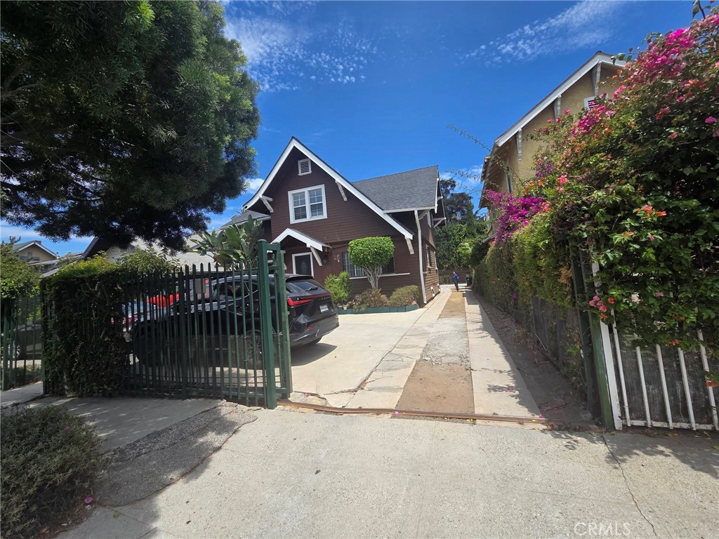 1628 S Van Ness, Los Angeles, CA 90019 — photo 1