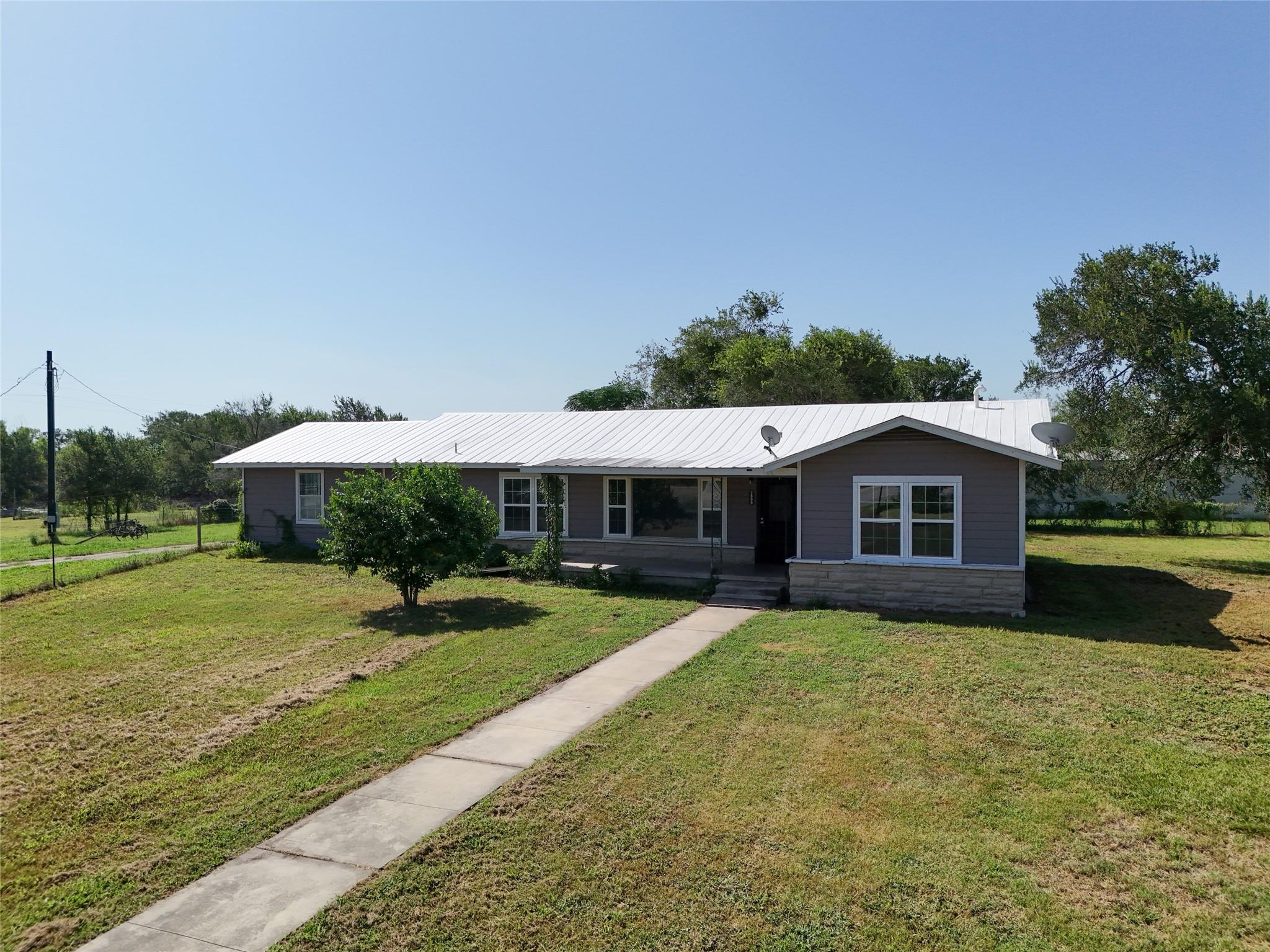 2813  Highway 21 None W, Dale, TX 78616 — photo 1