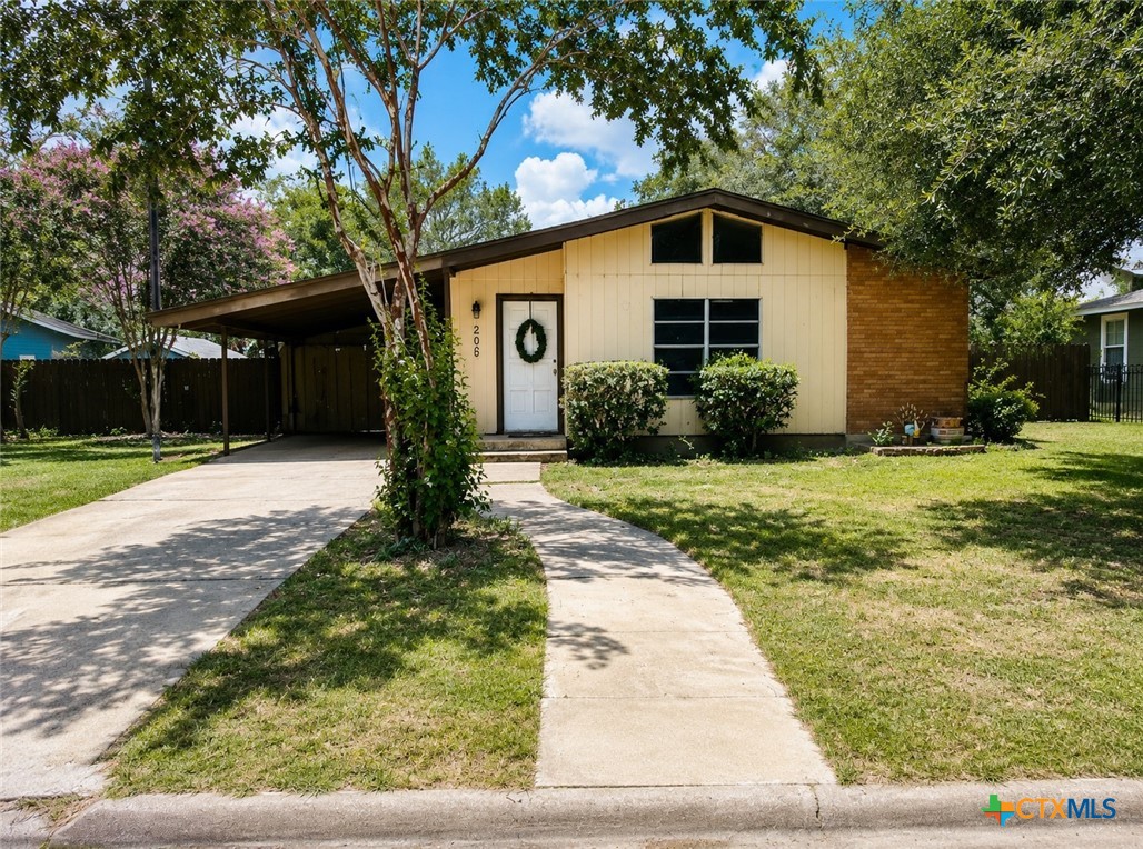 206 Bohman Street, Cuero, TX 77954 — photo 1
