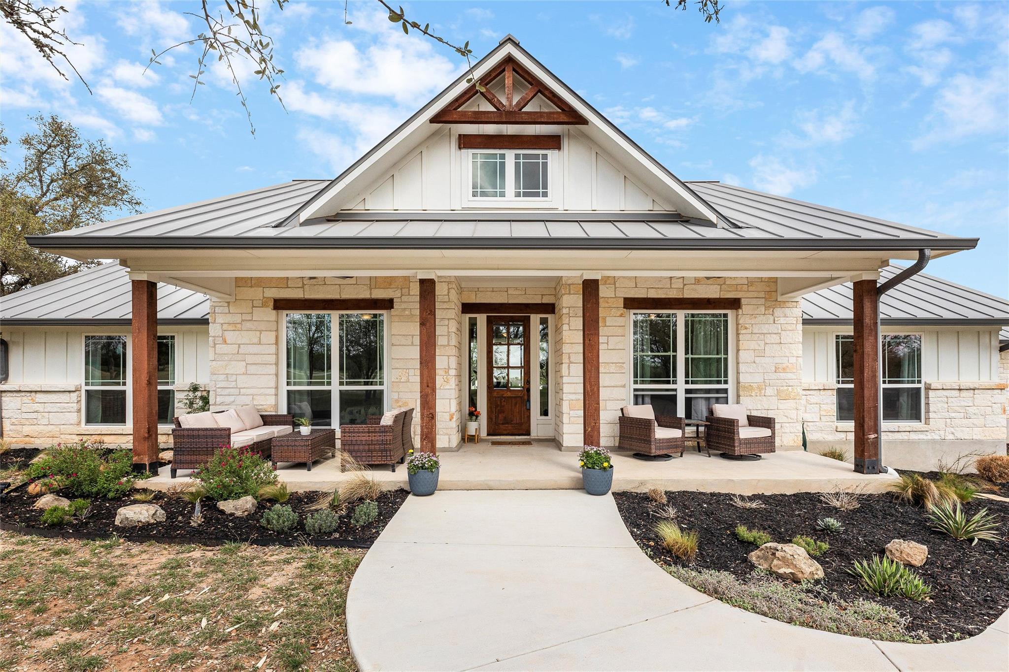 345  Morning Dew Dr, Round Mountain, TX 78663 — photo 1