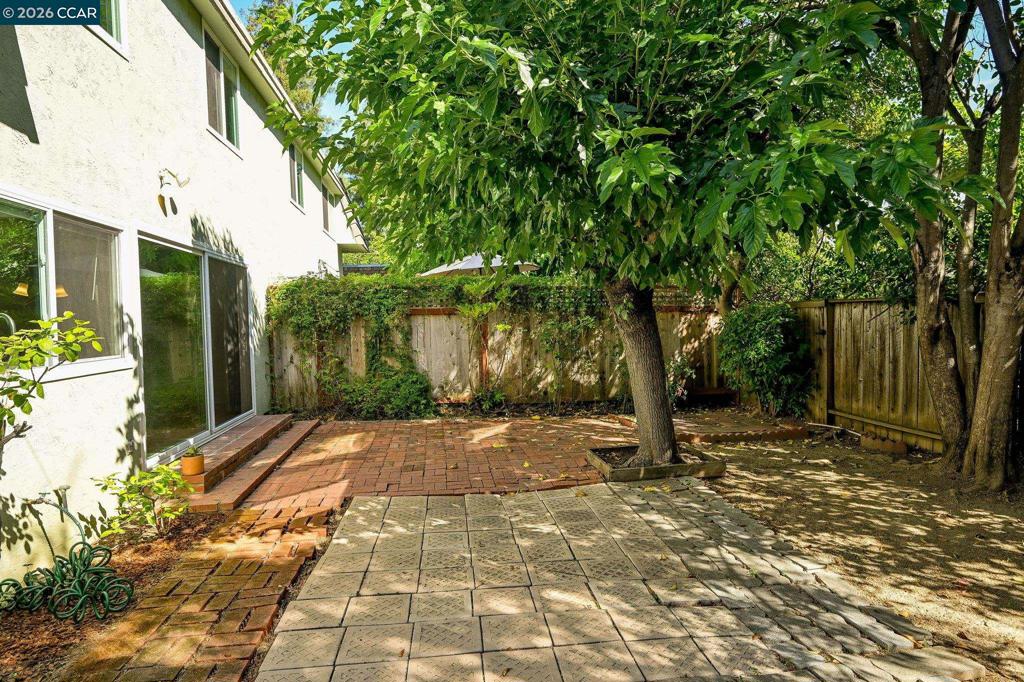 1950 Oak Grove Rd 1950 & 1952, Walnut Creek, CA 94598 — photo 1