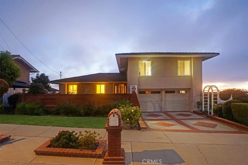 28019 Braidwood, Rancho Palos Verdes, CA 90275 — photo 1