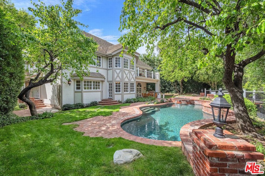 3225 Iredell Lane, Studio City, CA 91604 — photo 1