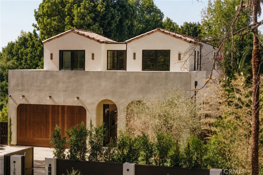 13853 Chandler, Sherman Oaks, CA 91401 — photo 1