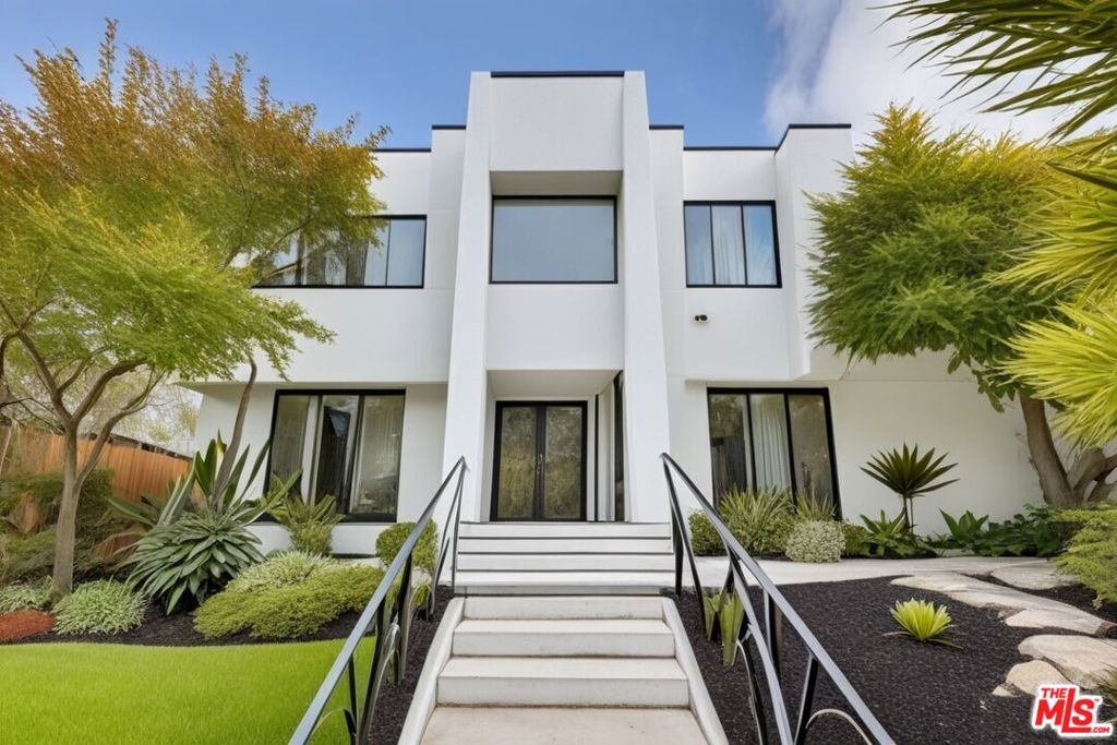 801 N Alexandria Avenue, Los Angeles, CA 90029 — photo 1