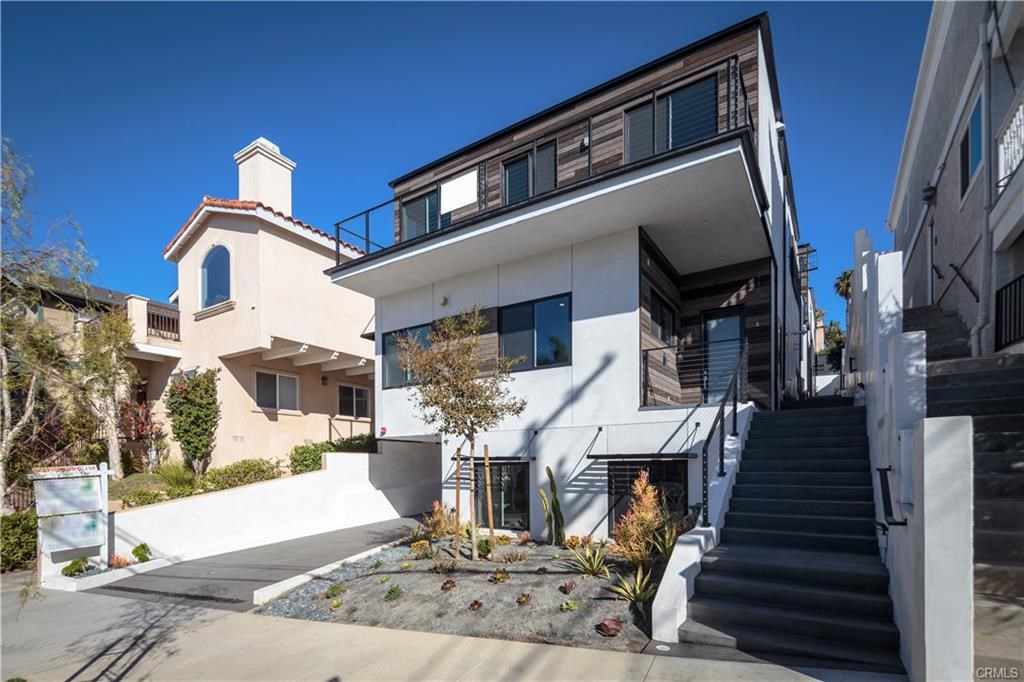 716 N Juanita Avenue A, Redondo Beach, CA 90277 — photo 1