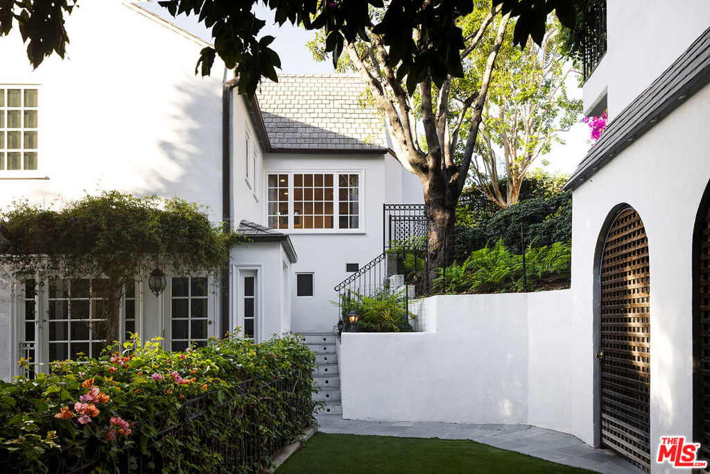 2558 Glendower Avenue, Los Angeles, CA 90027 — photo 1
