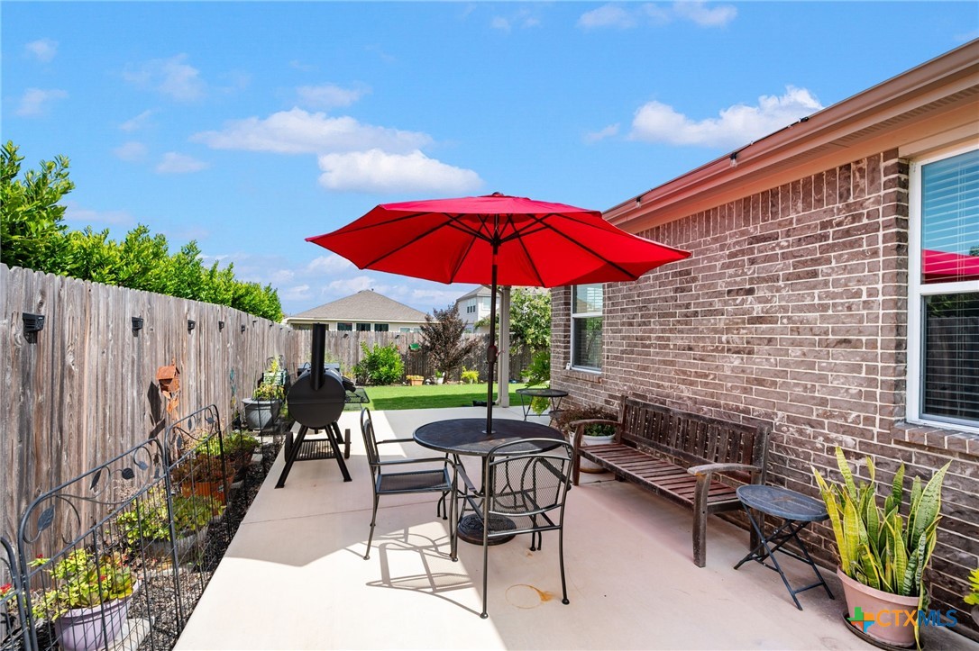 1944 Colonial, New Braunfels, TX 78130 — photo 1