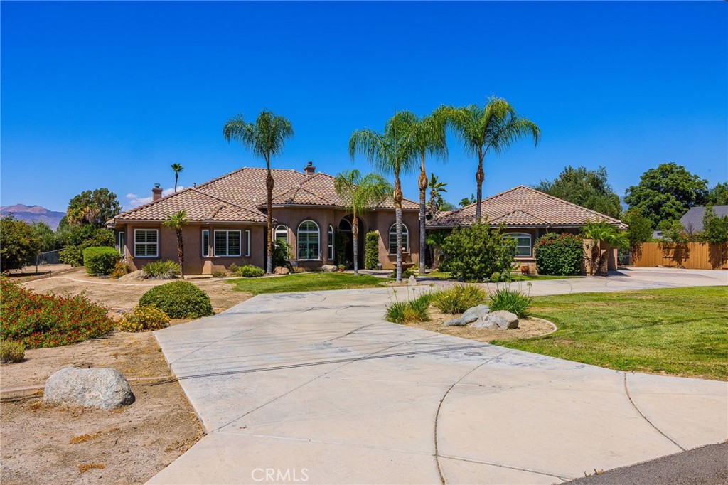 43000 Johnston, Hemet, CA 92544 — photo 1