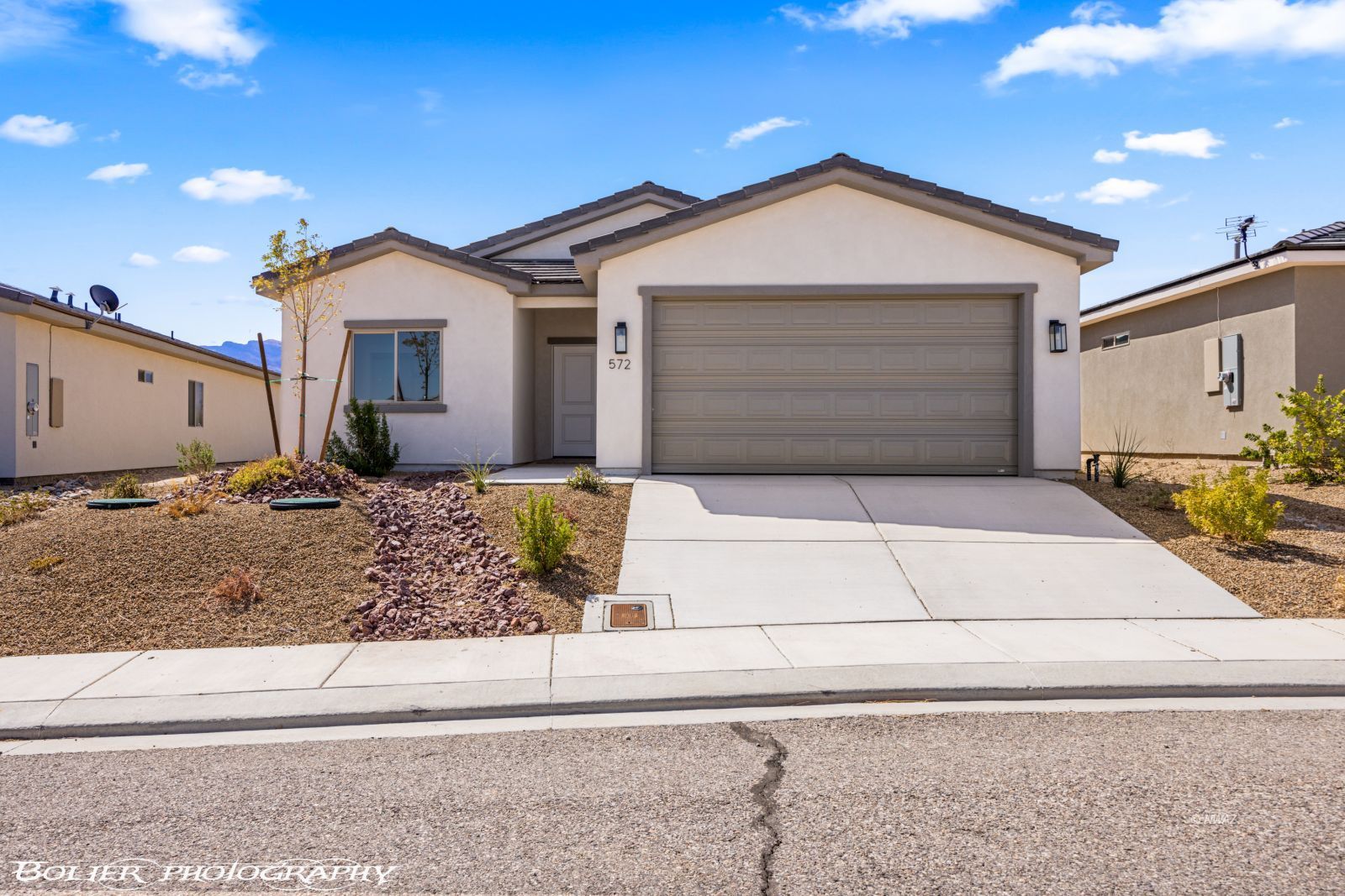 572 E Colt Ln, Littlefield, AZ 86432 — photo 1
