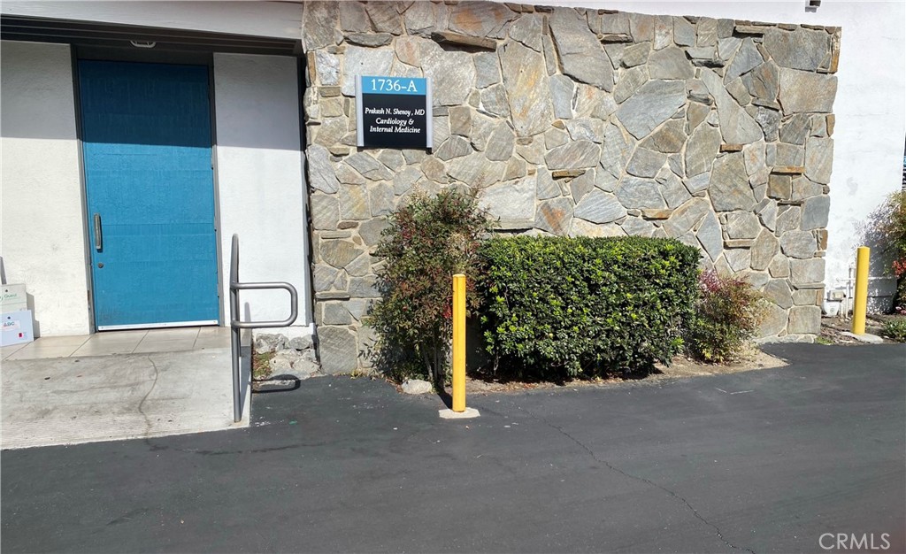 1736 MEDICAL CENTER DRIVE Drive, Anaheim, CA 92801 — photo 1