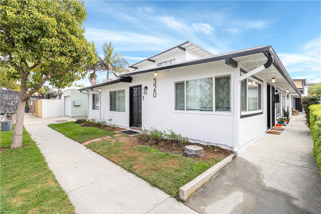 320 7th Street, Seal Beach, CA 90740 — photo 1