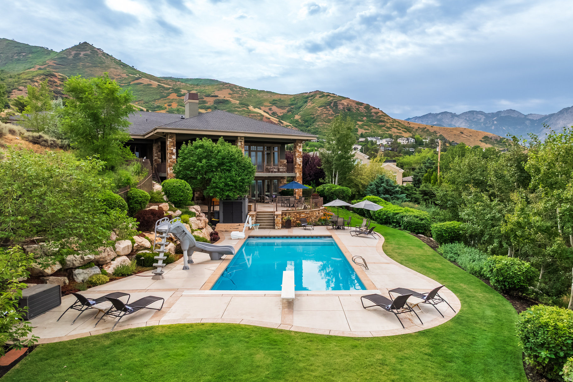 2076 S SCENIC CIR, Salt Lake City, UT 84109 — photo 1