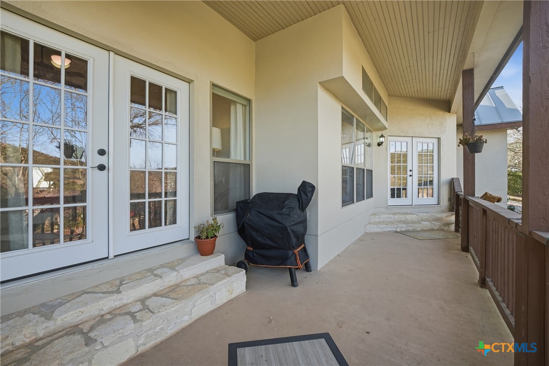 204 Tapatio Dr. W., Boerne, TX 78006 — photo 1
