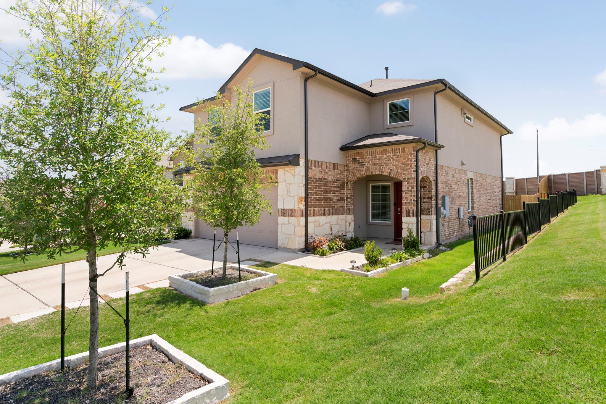 300 Brooklyn, Georgetown, TX 78626 — photo 1