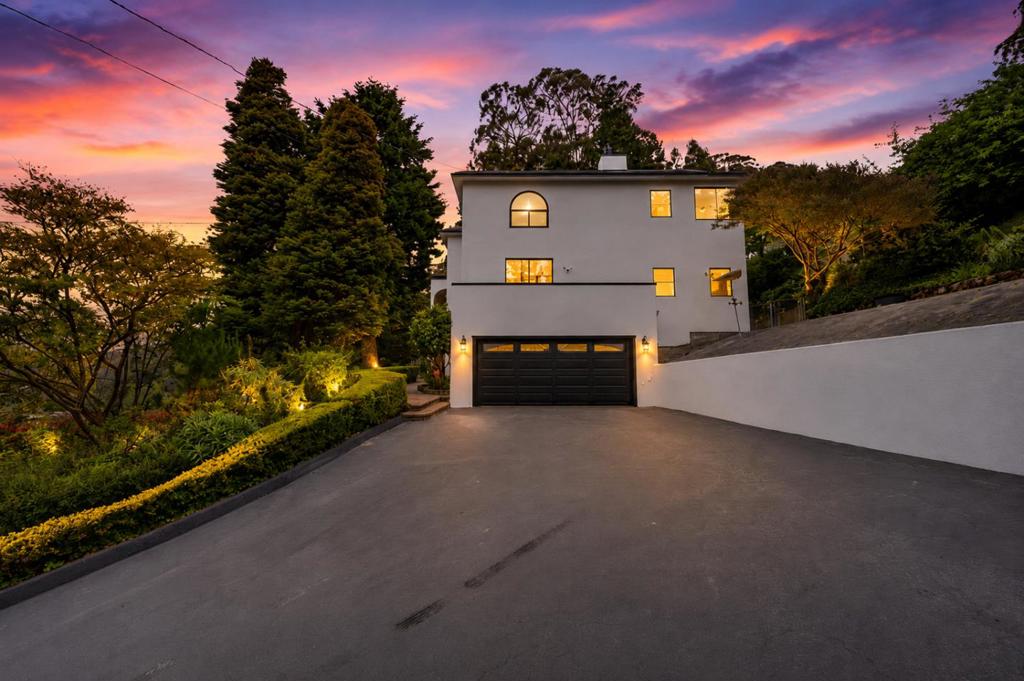 1523 Perez Dr, Pacifica, CA 94044 — photo 1
