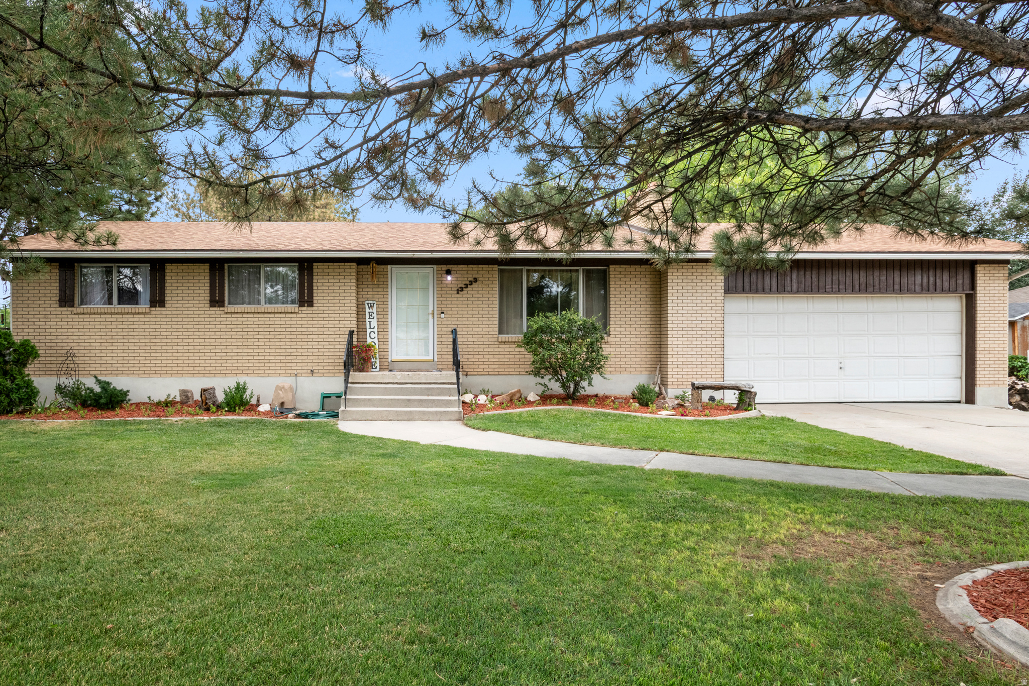 13333 S 2900 W, Riverton, UT 84065 — photo 1