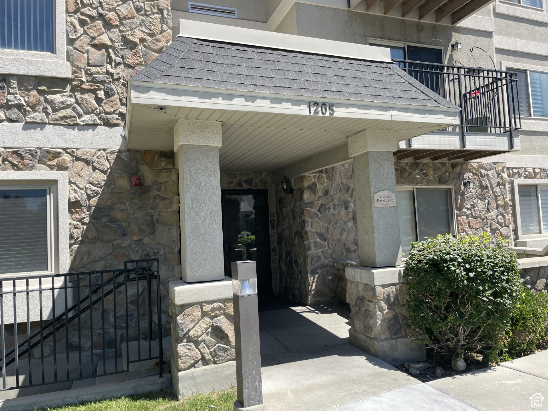 1205 E PRIVET DR. DR #1-107, Cottonwood Heights, UT 84121 — photo 1