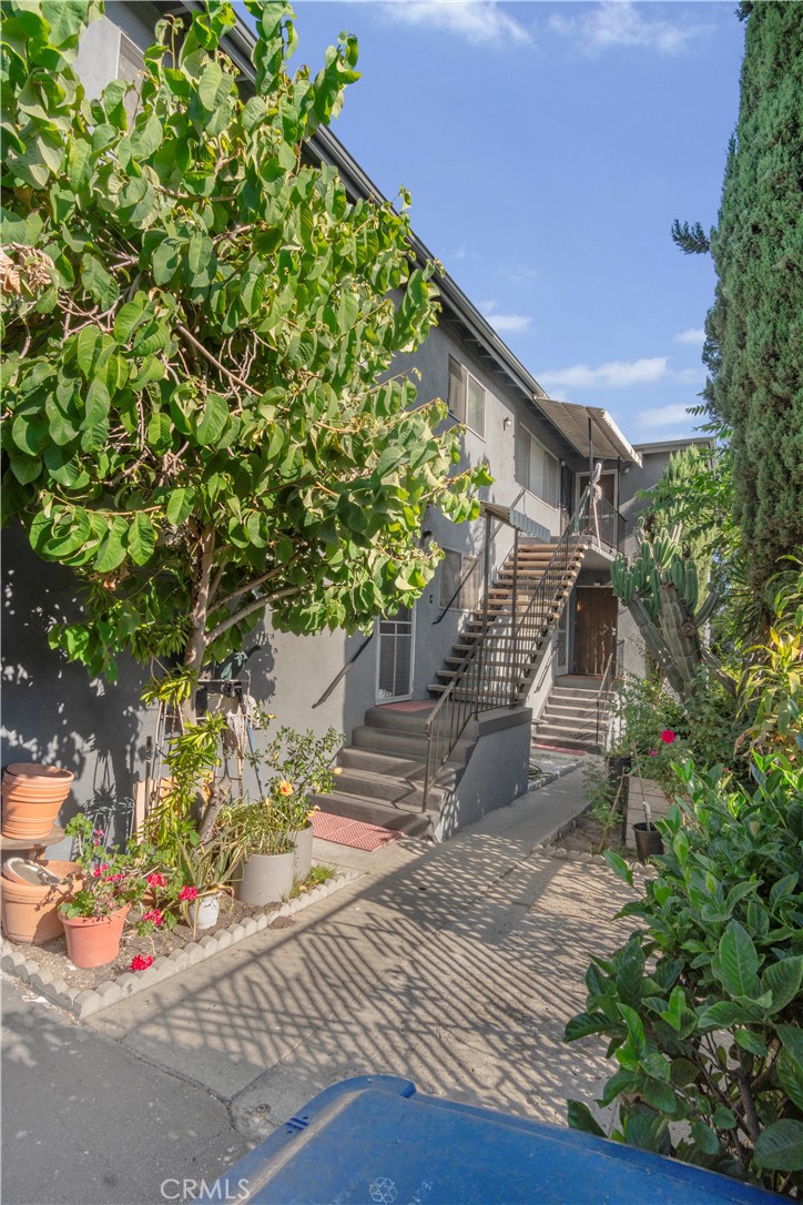 5620 Stratford, Los Angeles, CA 90042 — photo 1