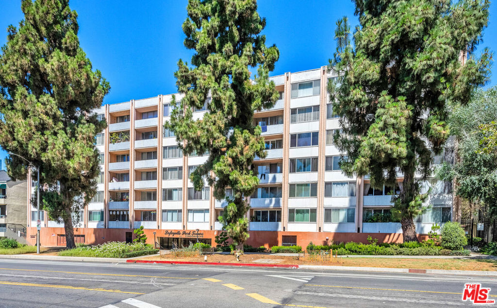 421 S La Fayette Park Place 210, Los Angeles, CA 90057 — photo 1