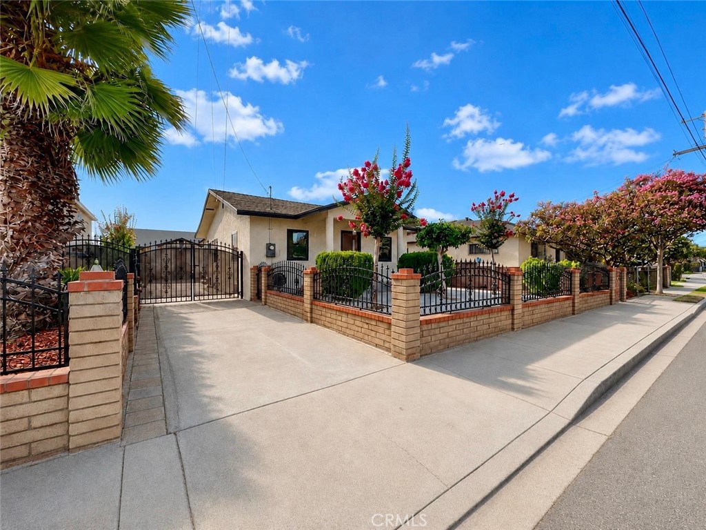 1067 1069 S Rowan Avenue, East Los Angeles, CA 90023 — photo 1