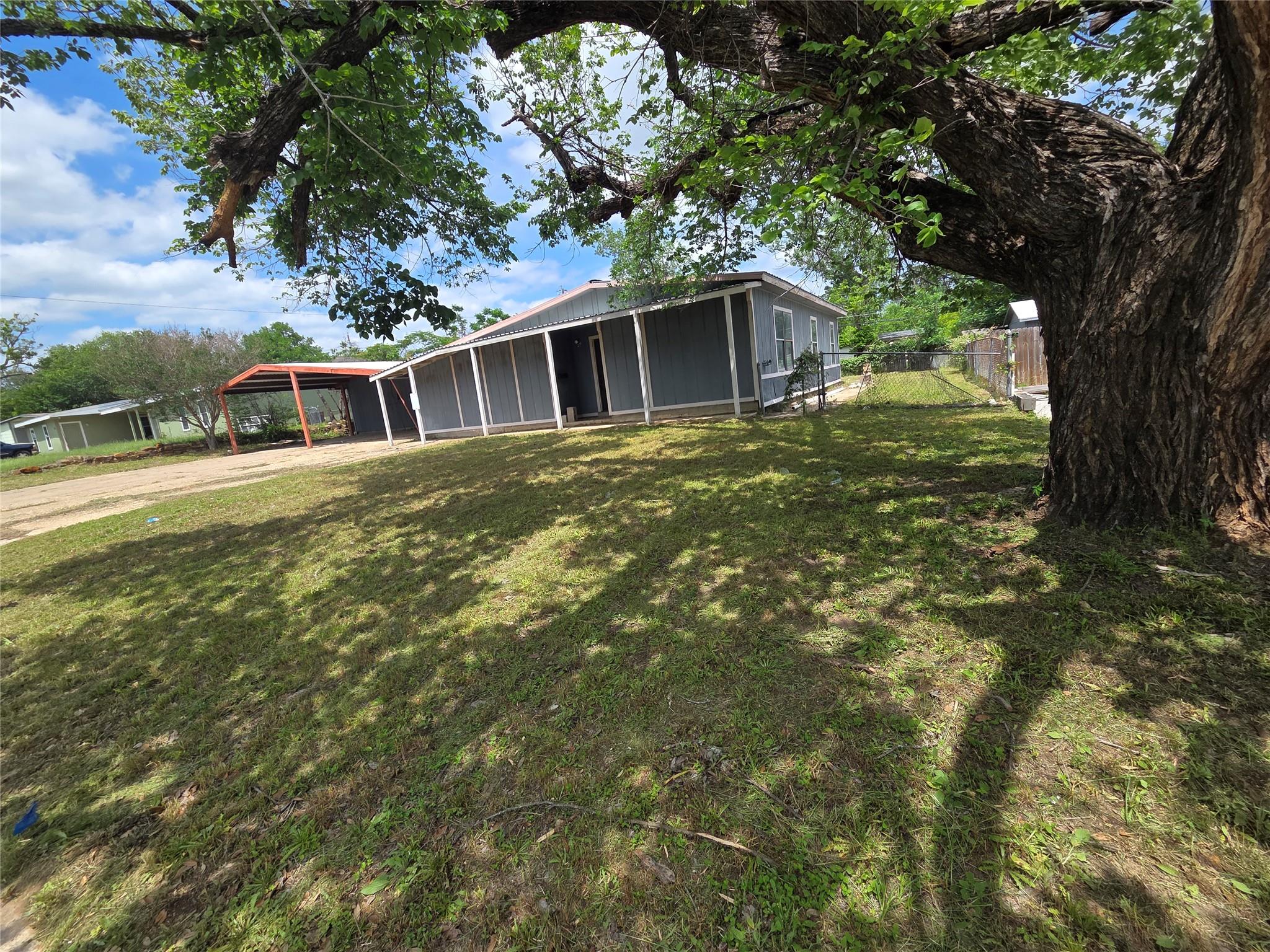 708 Rockdale, Rockdale, TX 76567 — photo 1