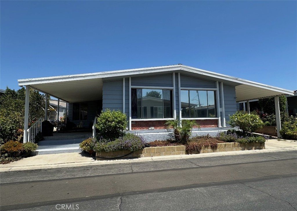 11730 Whittier Boulevard 30
