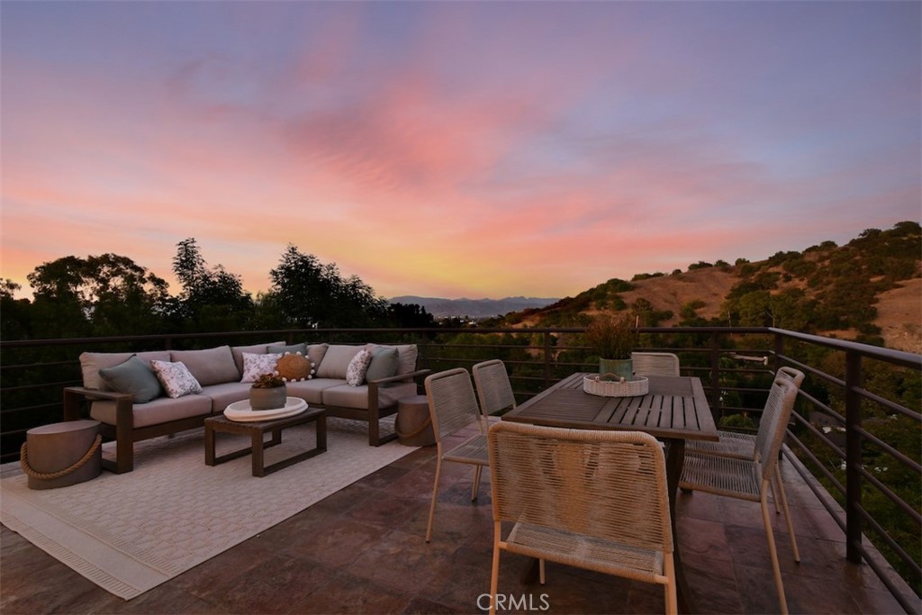 15059 Rayneta Drive, Sherman Oaks, CA 91403 — photo 1