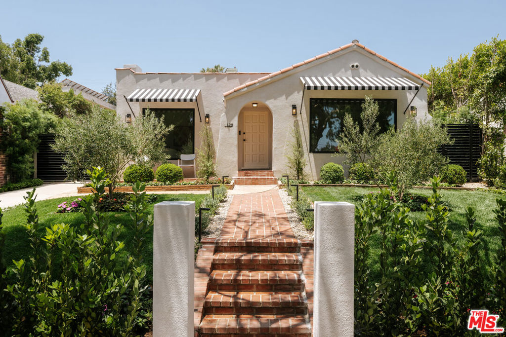 129 N Almont Drive, Los Angeles, CA 90048 — photo 1